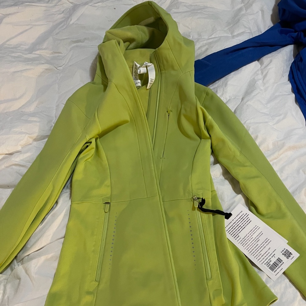 Lululemon CrossChill Jacket RepelShell Brand New